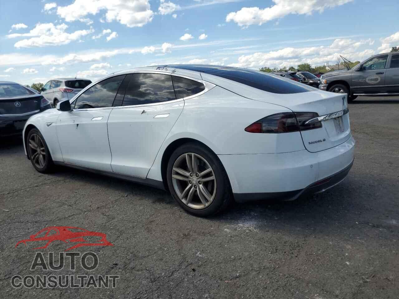 TESLA MODEL S 2013 - 5YJSA1CG9DFP22613
