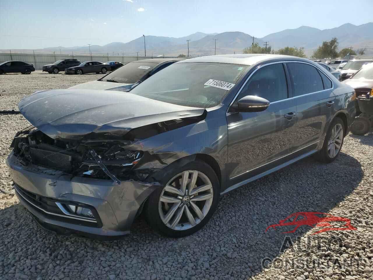 VOLKSWAGEN PASSAT 2017 - 1VWGT7A39HC048904