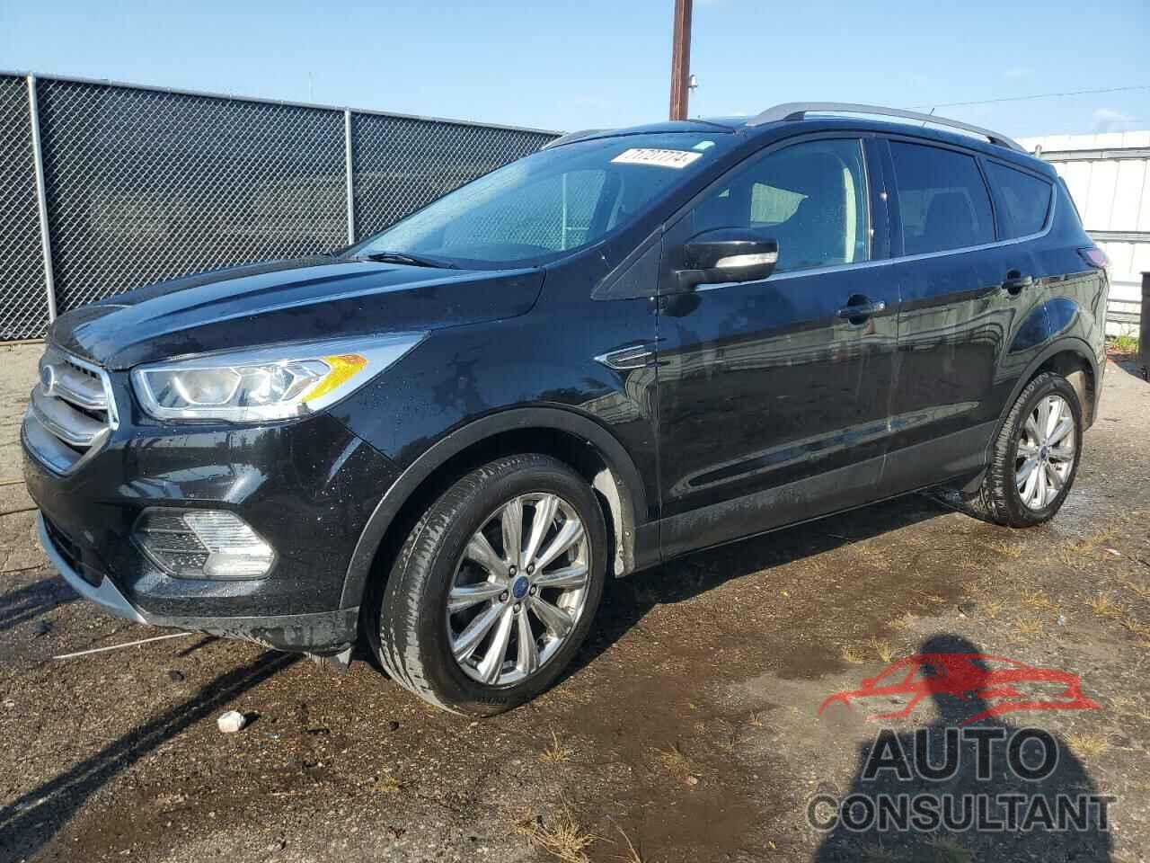 FORD ESCAPE 2017 - 1FMCU0JD5HUE45756