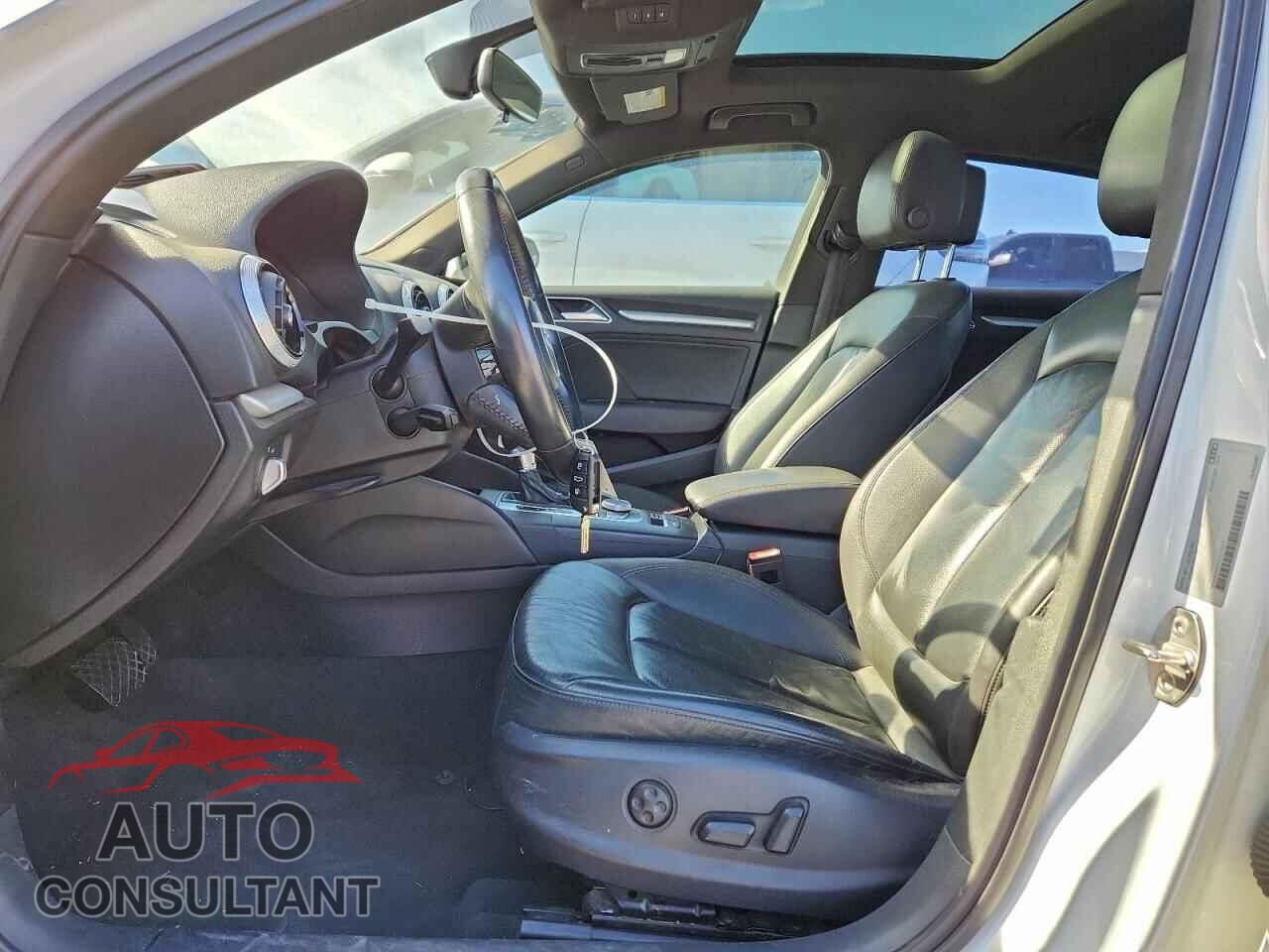 AUDI A3 2018 - WAUAUGFF0J1031237