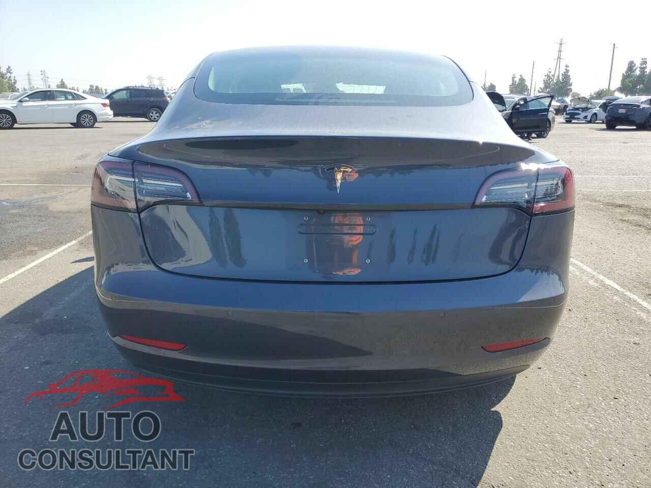 TESLA MODEL 3 2018 - 5YJ3E1EA5JF045296