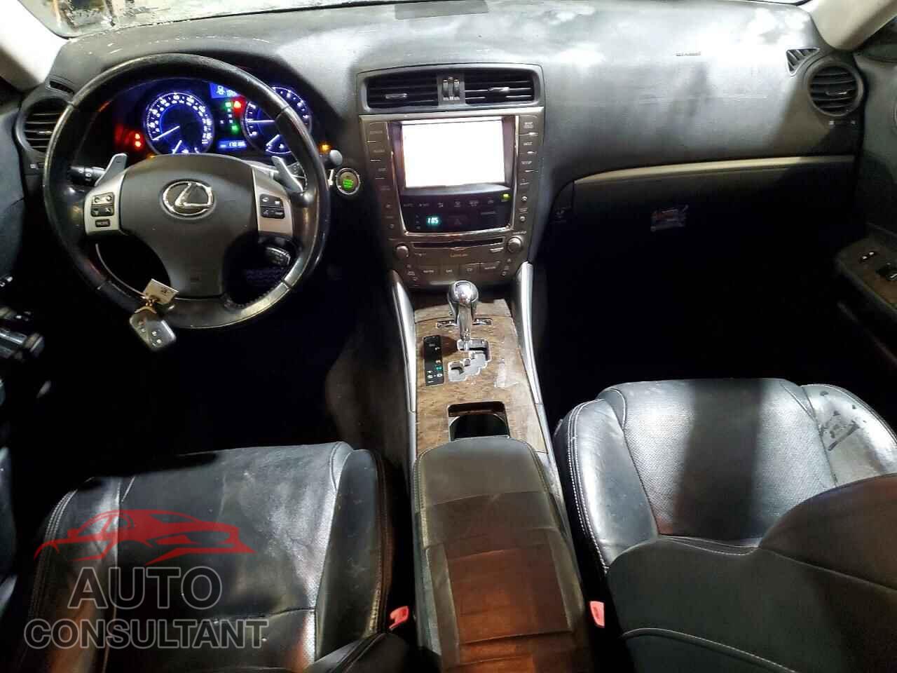 LEXUS IS 2011 - JTHCF5C22B5046309