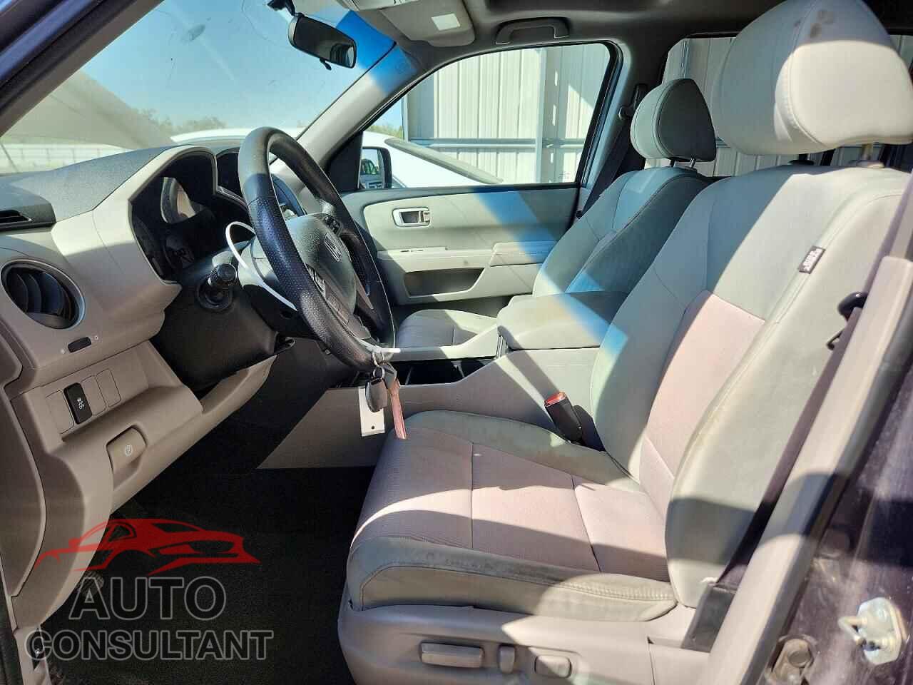 HONDA PILOT 2015 - 5FNYF3H35FB005187