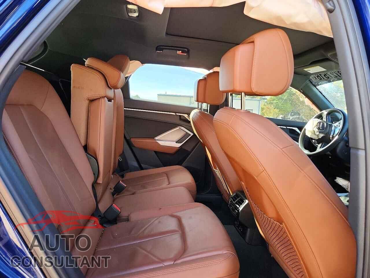 AUDI Q3 2023 - WA1EECF3XP1031717