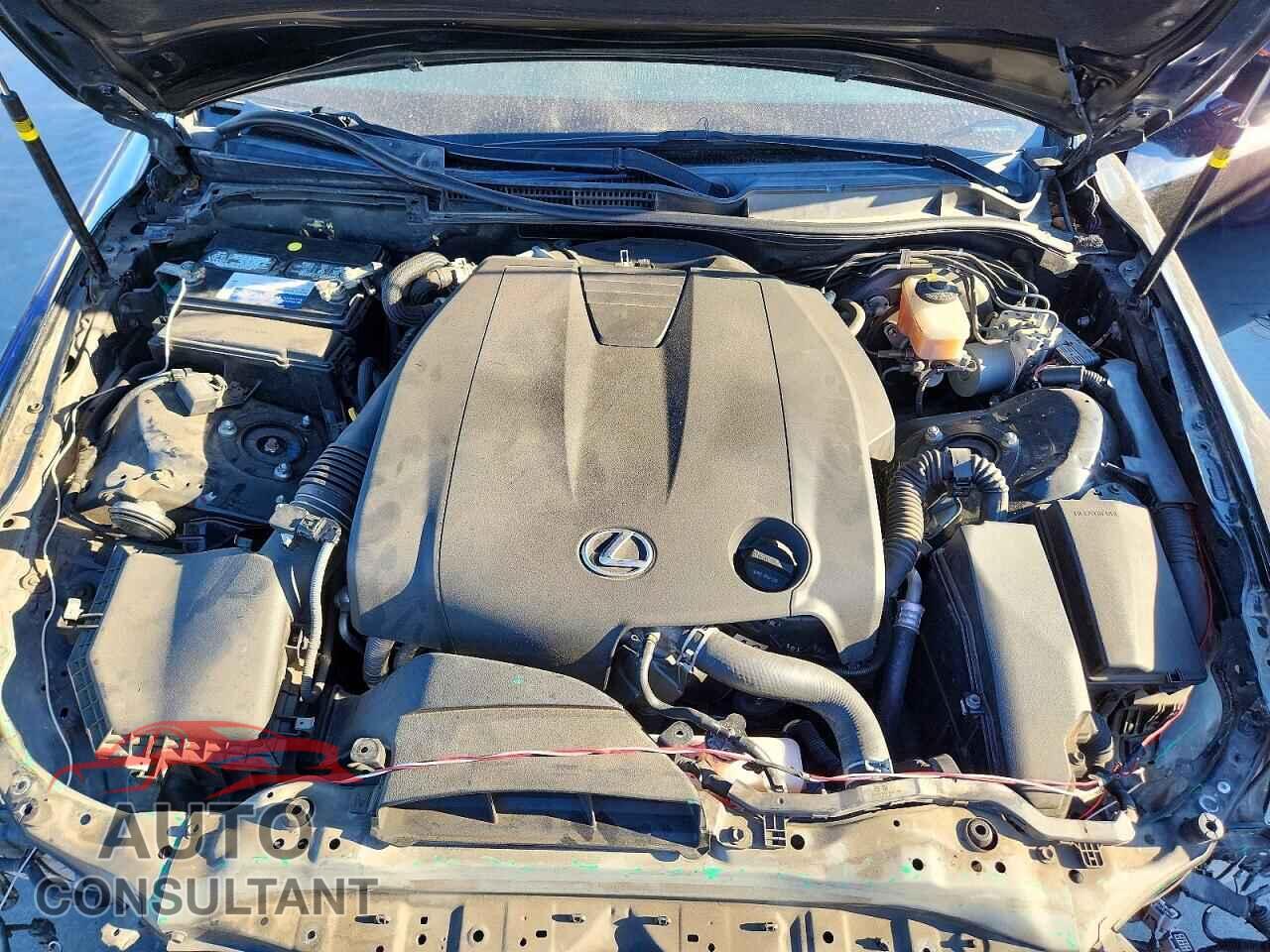 LEXUS IS 2014 - JTHBF1D28E5029327