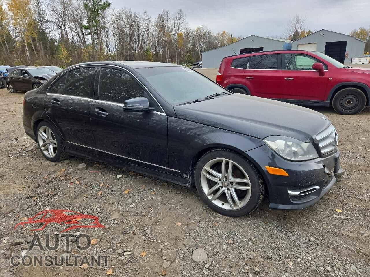 MERCEDES-BENZ C-CLASS 2012 - WDDGF8FB1CA693122