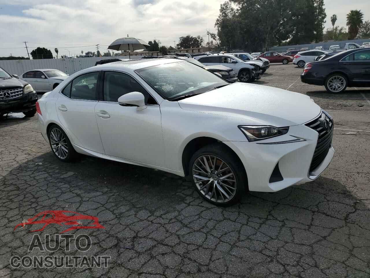 LEXUS IS 2017 - JTHBA1D28H5056241