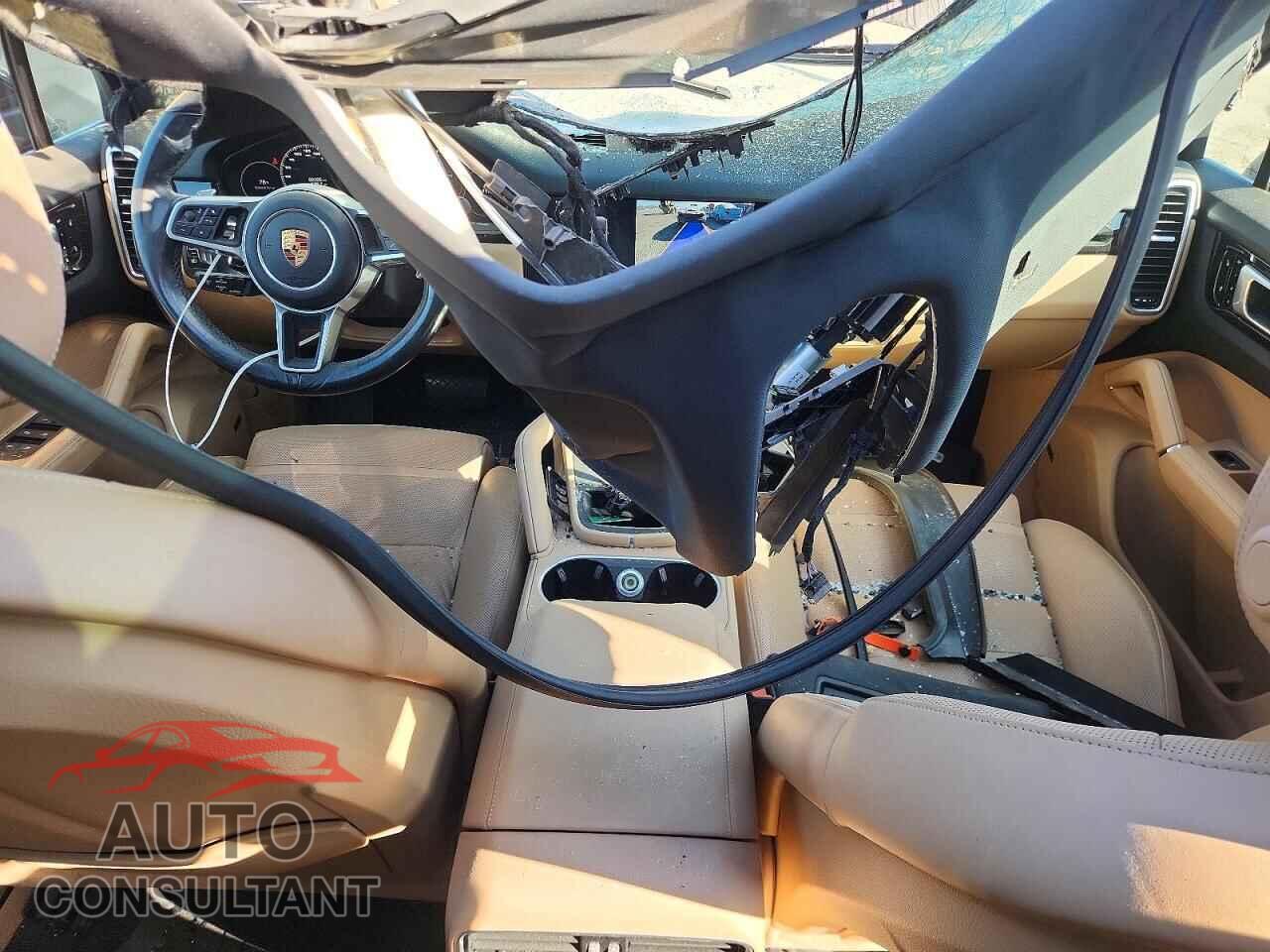PORSCHE CAYENNE 2019 - WP1AA2AY5KDA03830