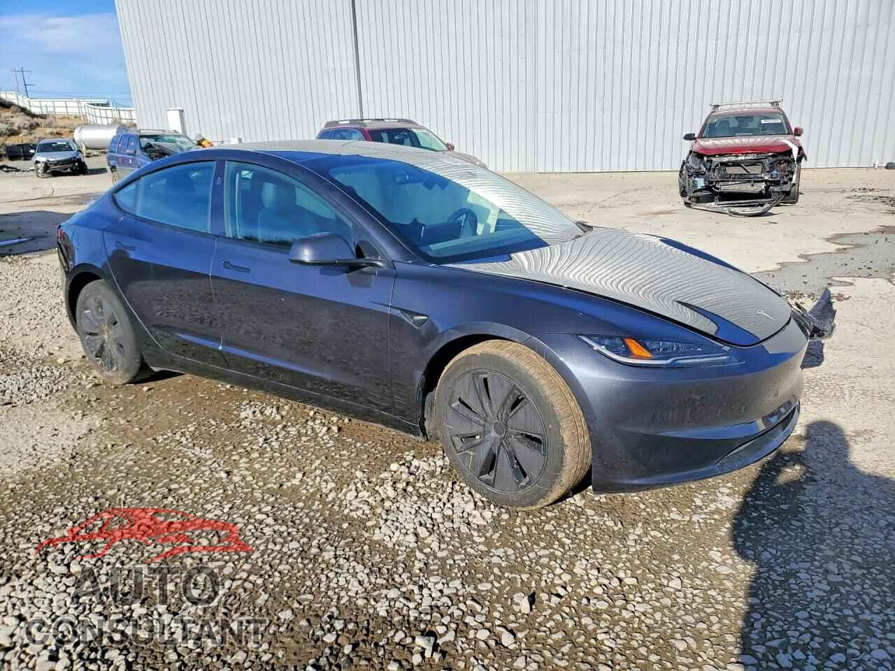 TESLA MODEL 3 2025 - 5YJ3E1EB8SF015736