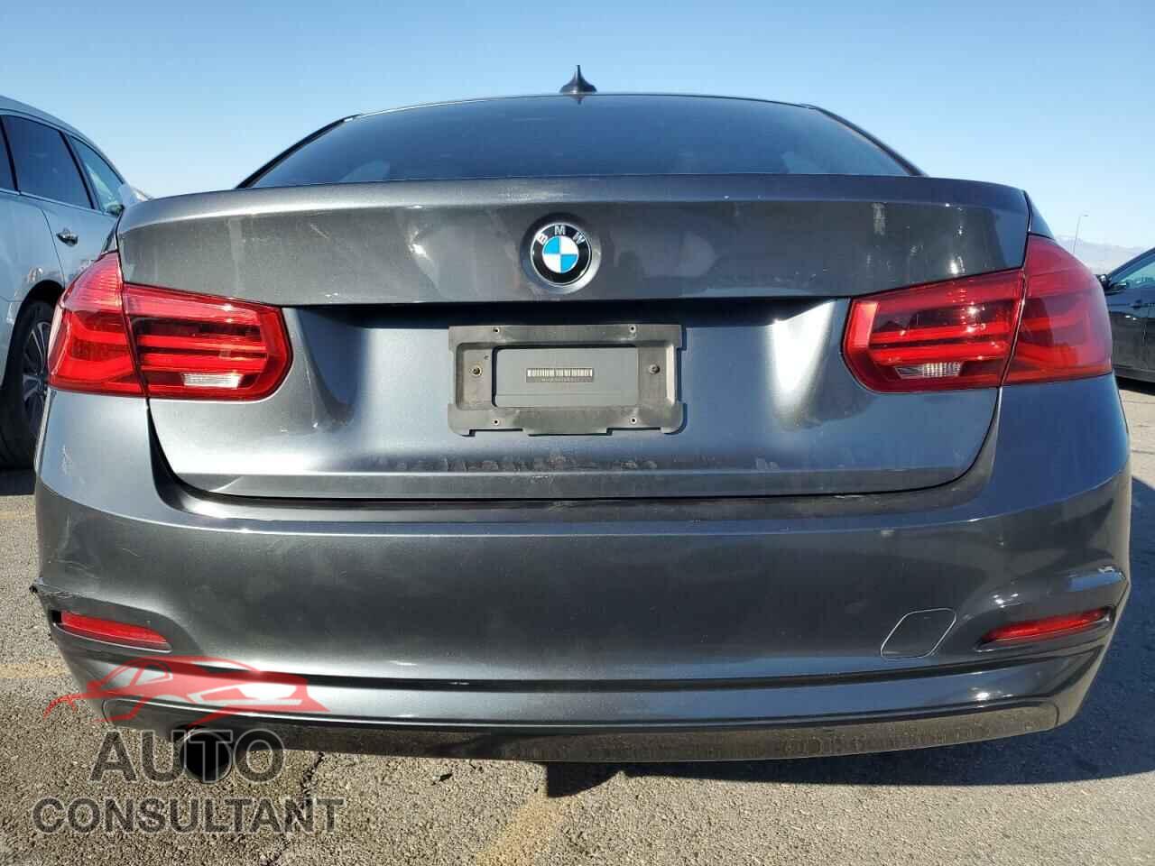 BMW 3 SERIES 2016 - WBA8E1G52GNU12071