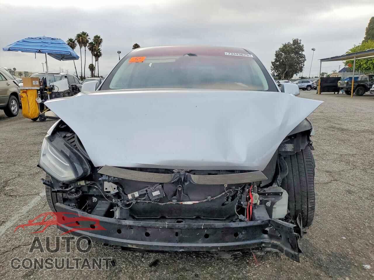 TESLA MODEL X 2016 - 5YJXCAE28GF020966