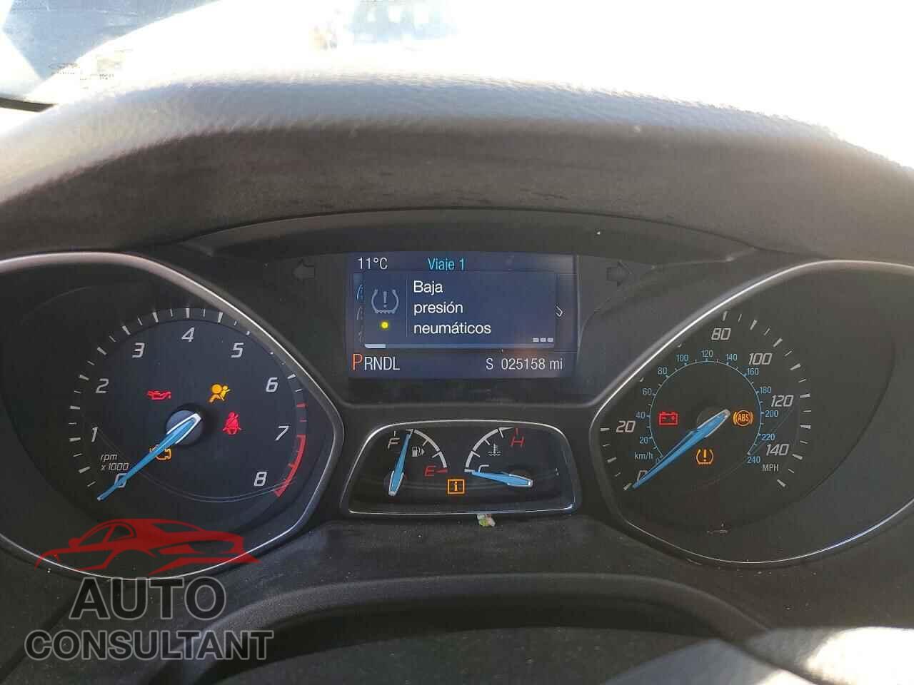 FORD FOCUS 2014 - 1FADP3F24EL440077