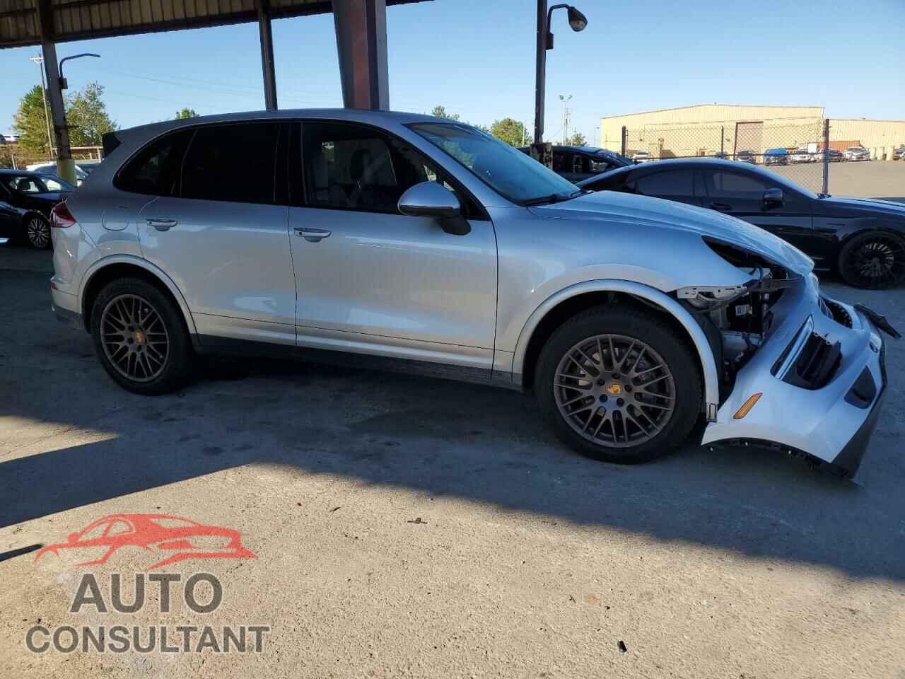 PORSCHE CAYENNE 2017 - WP1AA2A21HKA87077