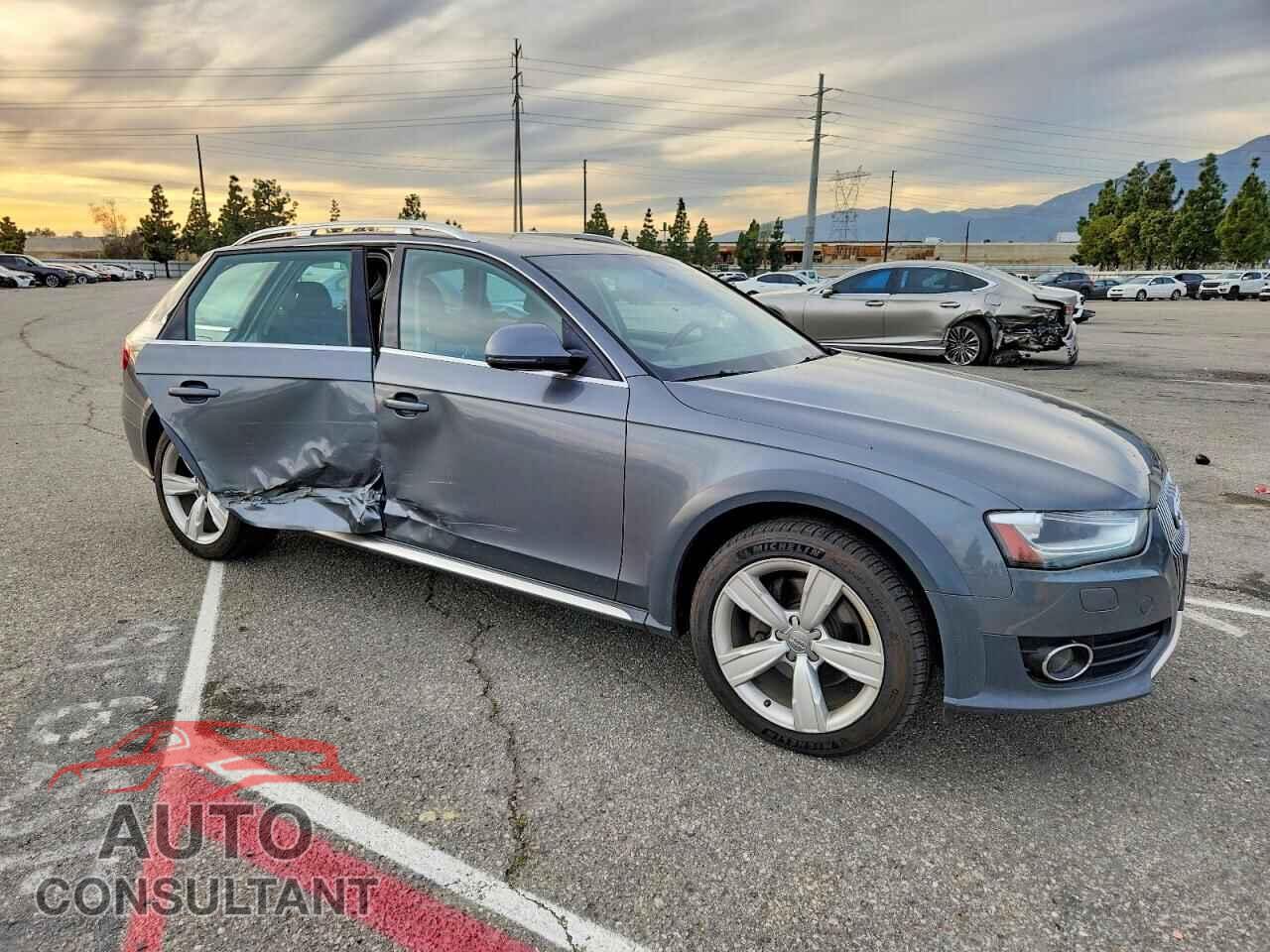 AUDI A4 2013 - WA1UFAFLXDA044105