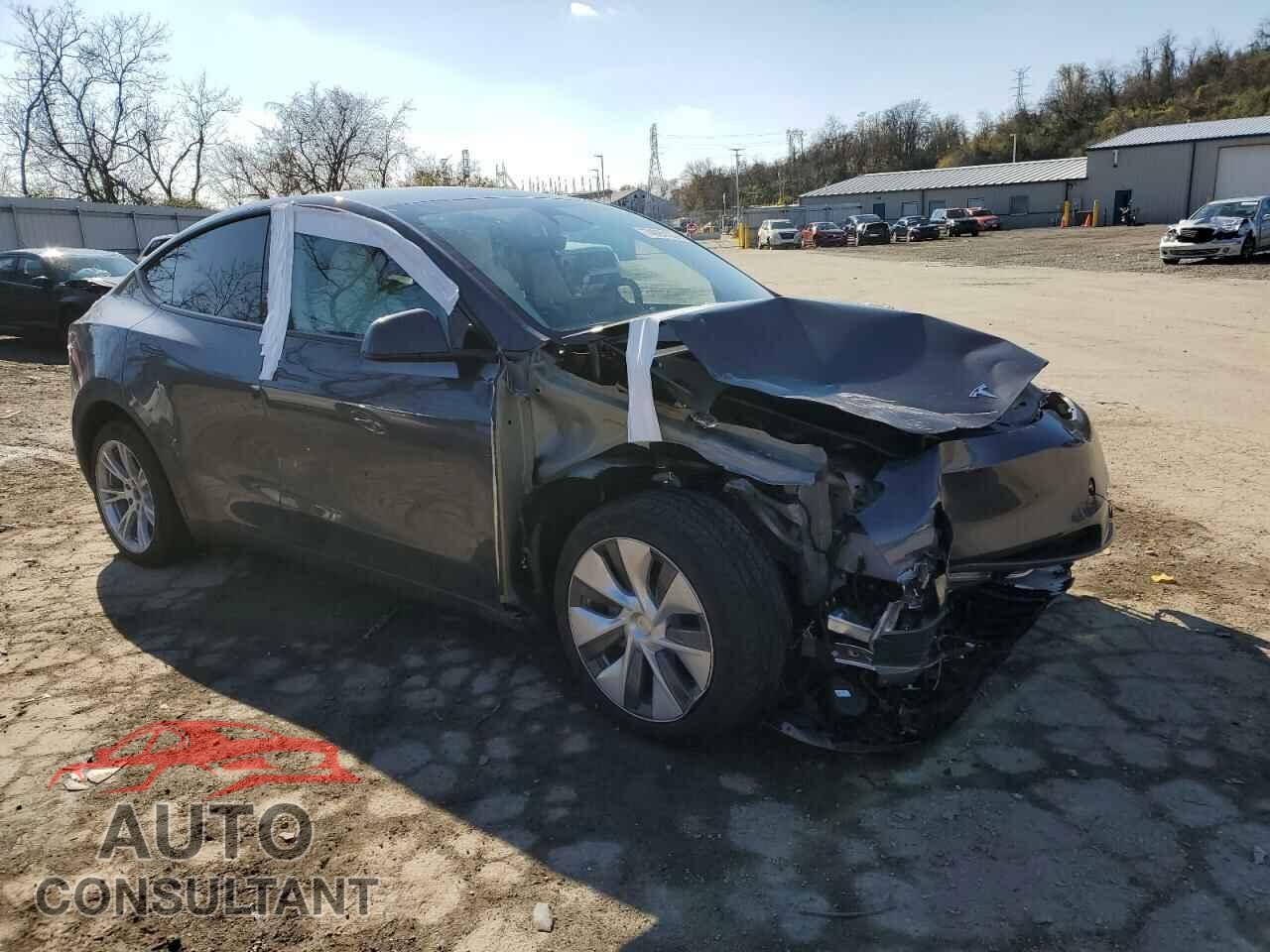 TESLA MODEL Y 2023 - 7SAYGDEE2PF854173