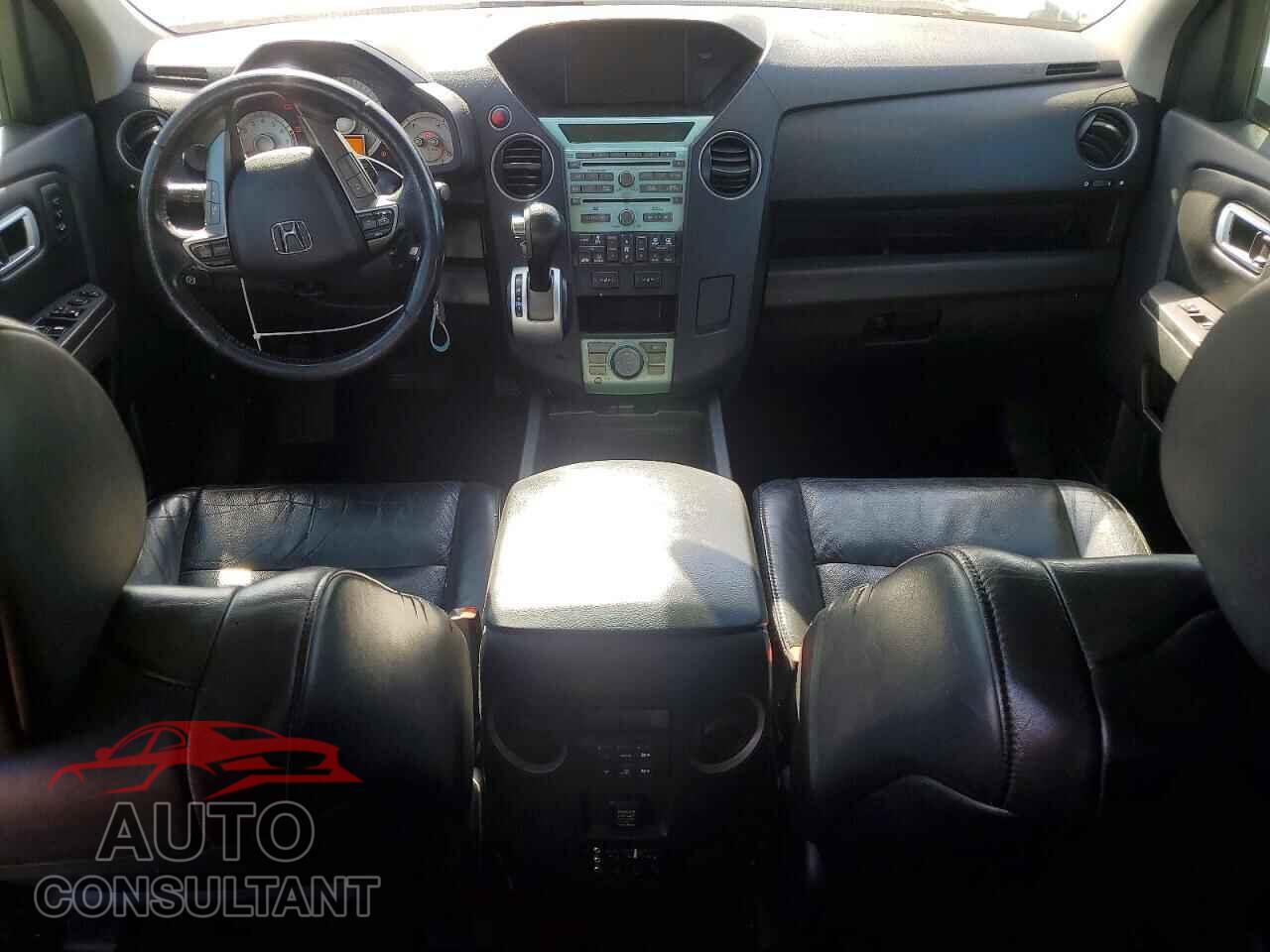 HONDA PILOT 2011 - 5FNYF3H99BB013954