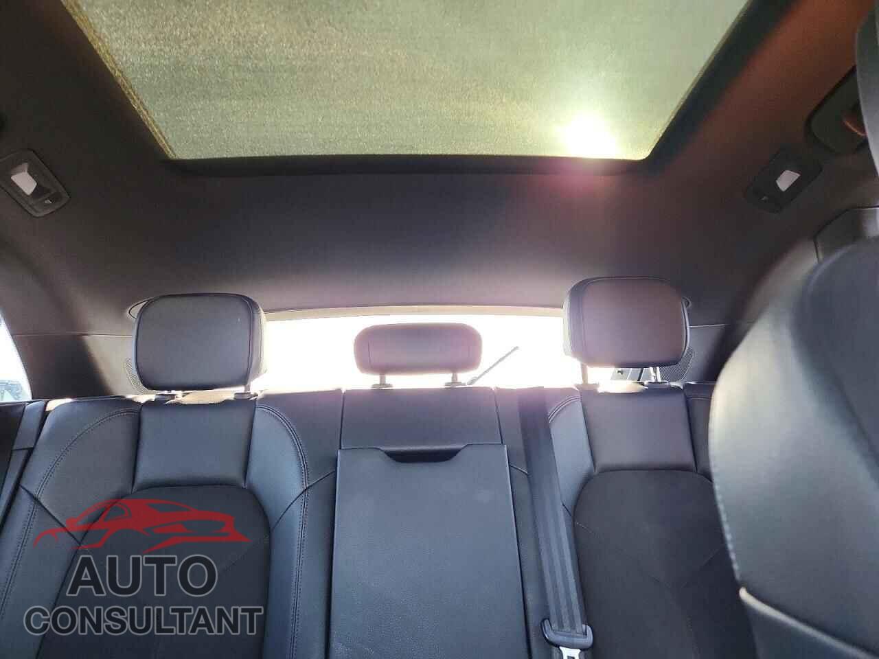 PORSCHE MACAN 2018 - WP1AA2A59JLB13807
