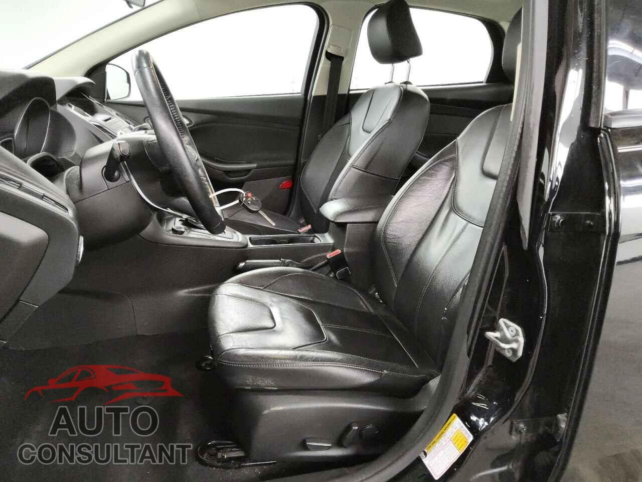 FORD FOCUS 2016 - 1FADP3F26GL357849