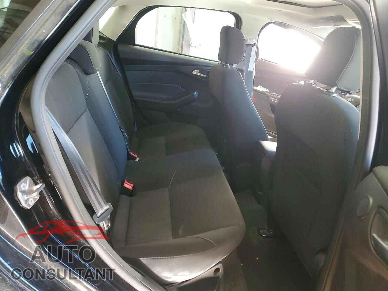 FORD FOCUS 2017 - 1FADP3H29HL242564