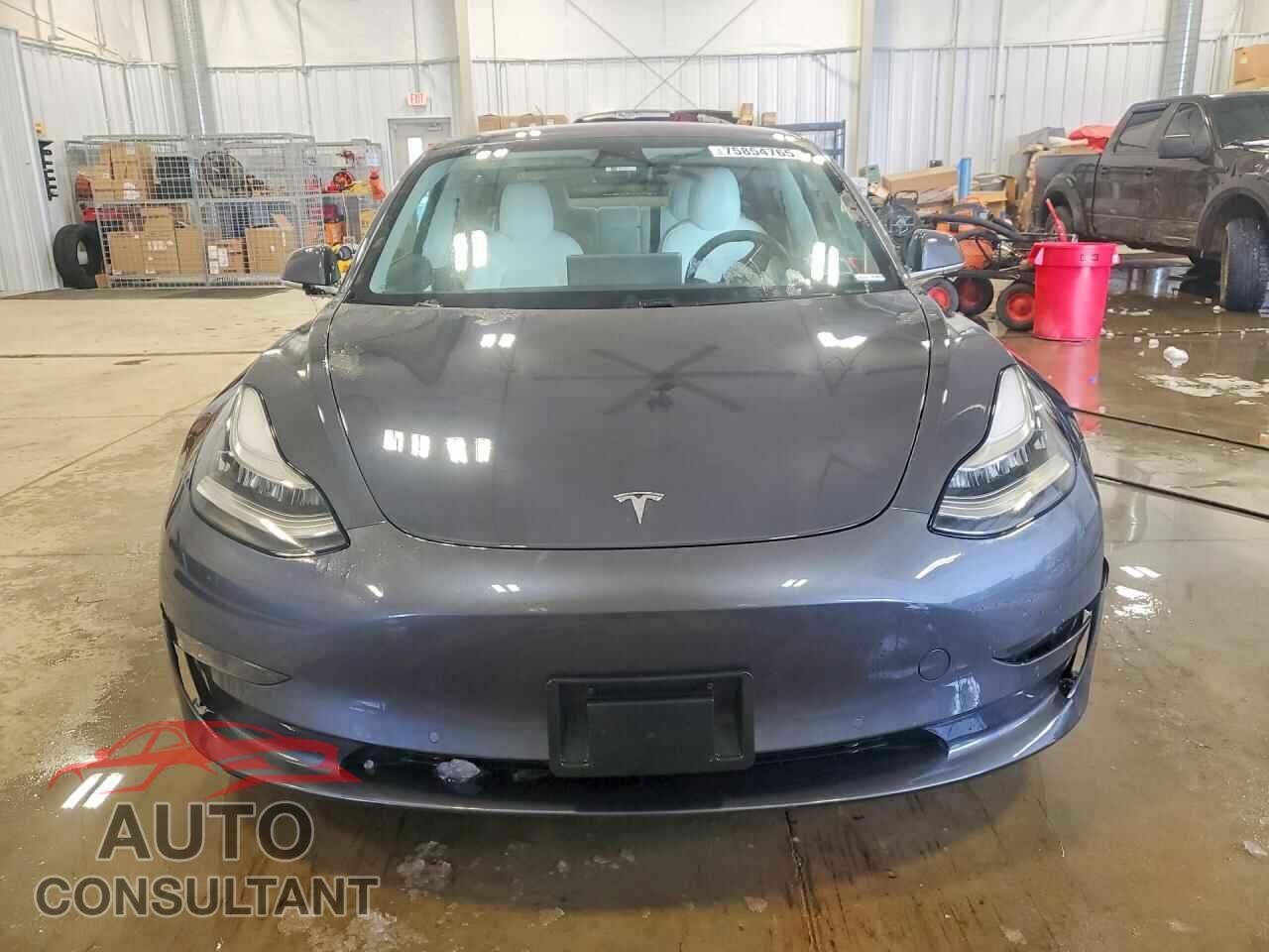 TESLA MODEL 3 2018 - 5YJ3E1EB6JF079983