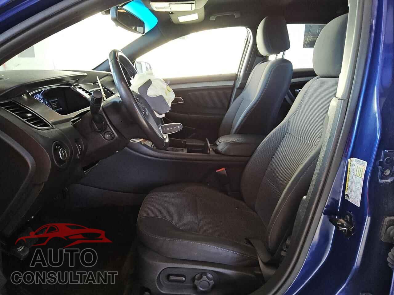FORD TAURUS 2015 - 1FAHP2E82FG173002