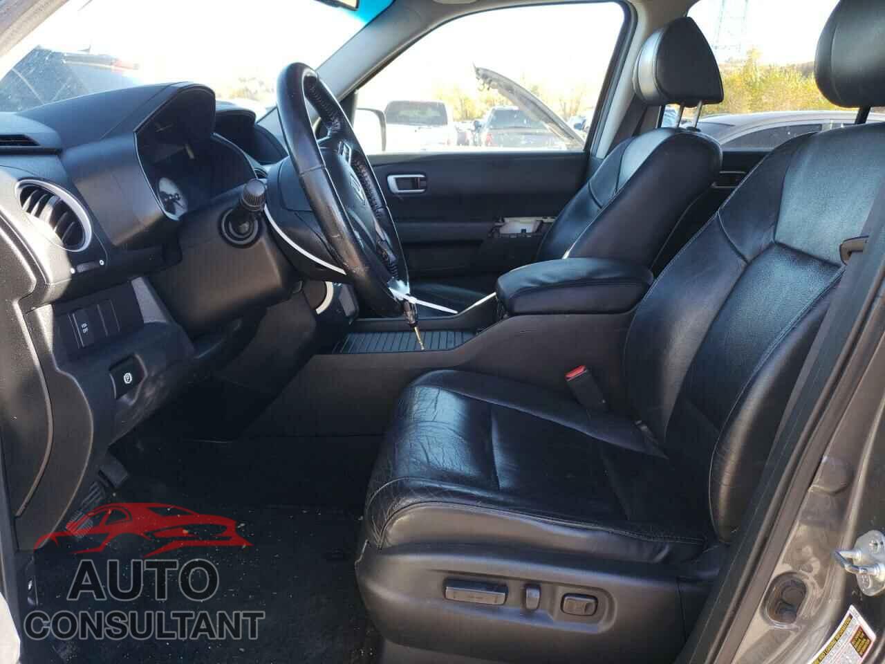 HONDA PILOT 2010 - 5FNYF4H50AB026139