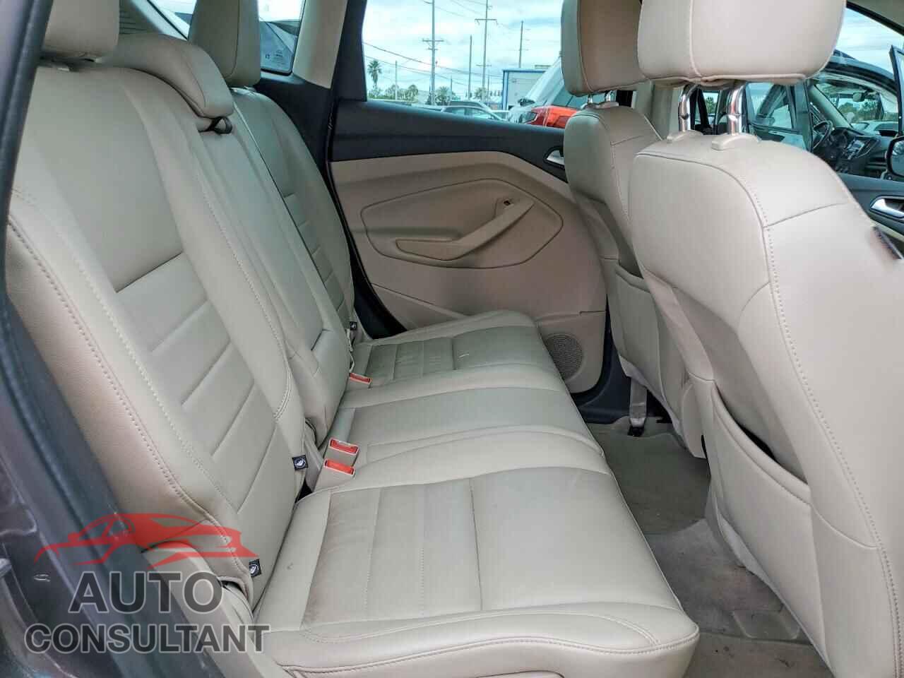 FORD CMAX 2015 - 1FADP5BU4FL116812