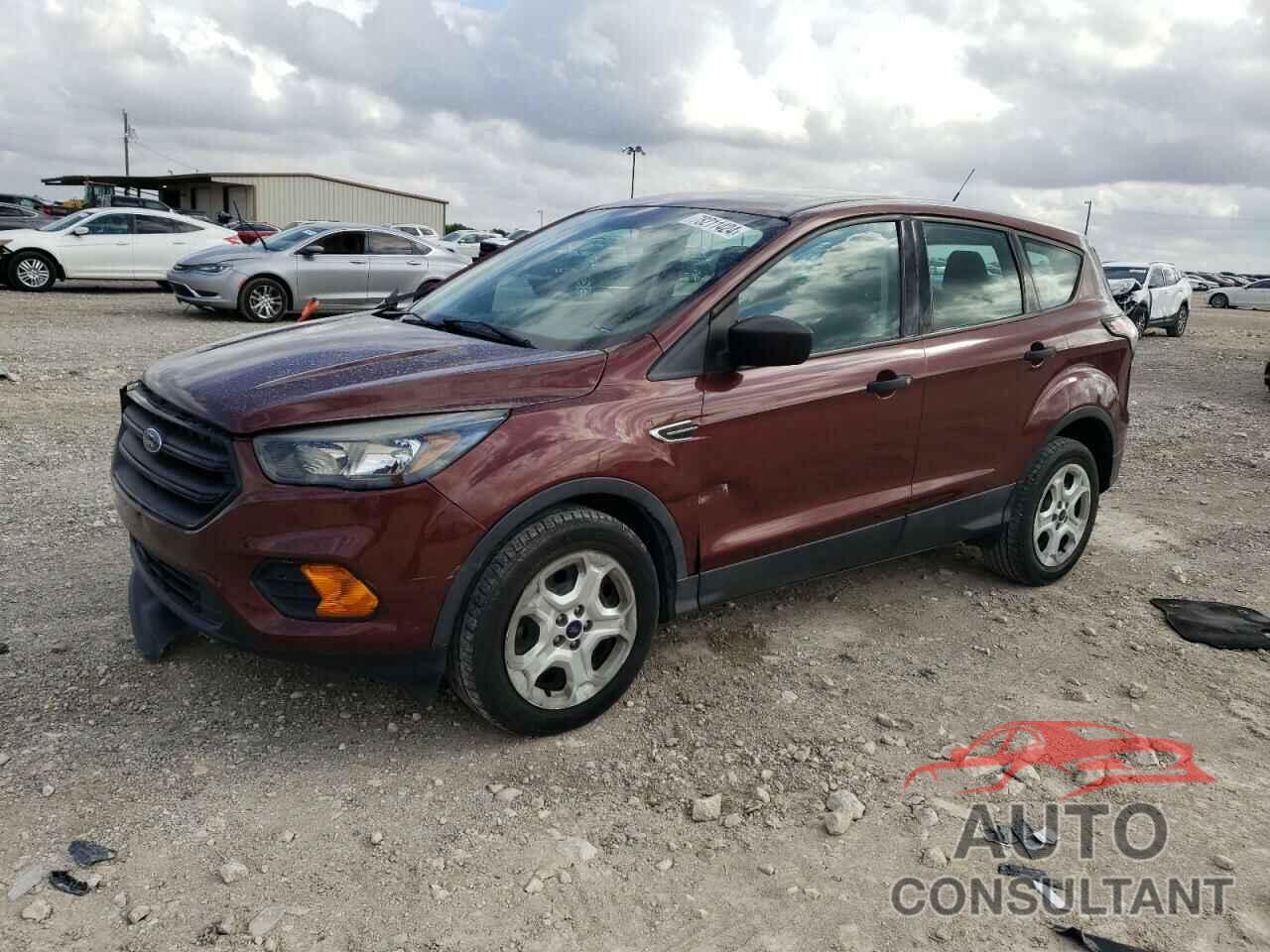 FORD ESCAPE 2018 - 1FMCU0F70JUC70096