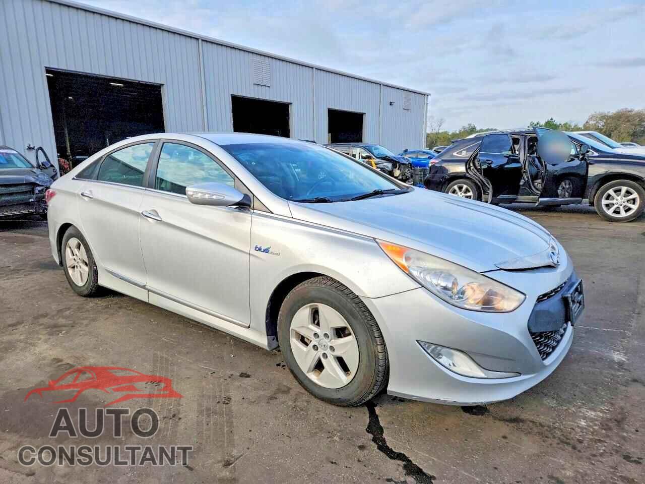 HYUNDAI SONATA 2012 - KMHEC4A41CA020516