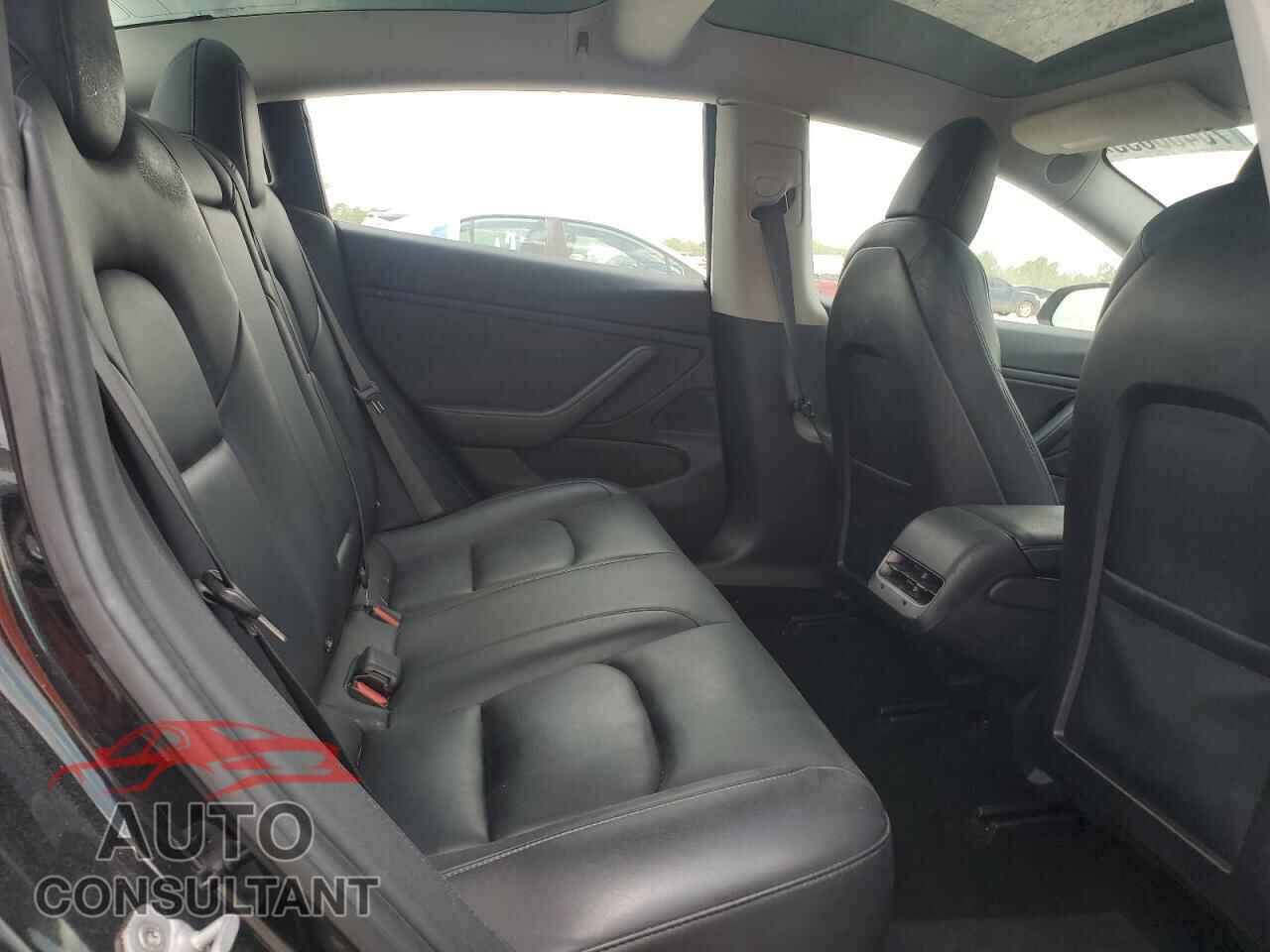 TESLA MODEL 3 2018 - 5YJ3E1EB3JF113636