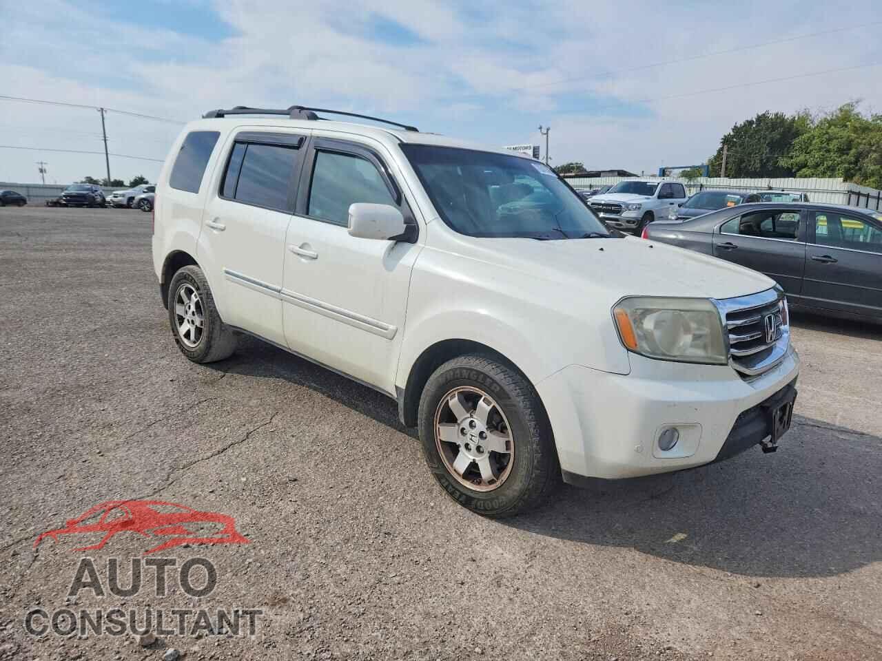 HONDA PILOT 2011 - 5FNYF4H95BB081237