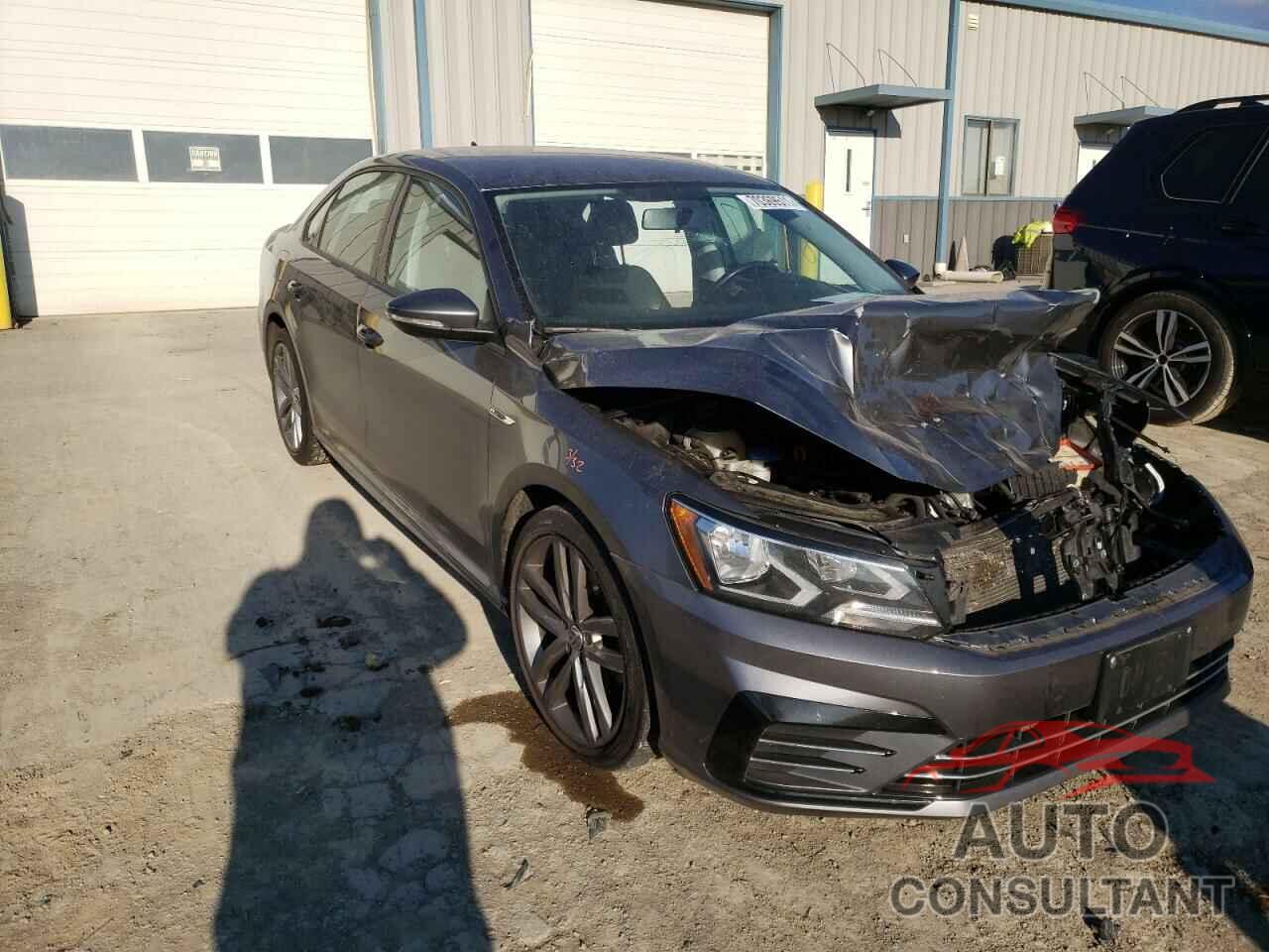 VOLKSWAGEN PASSAT 2018 - 1VWAA7A34JC001488