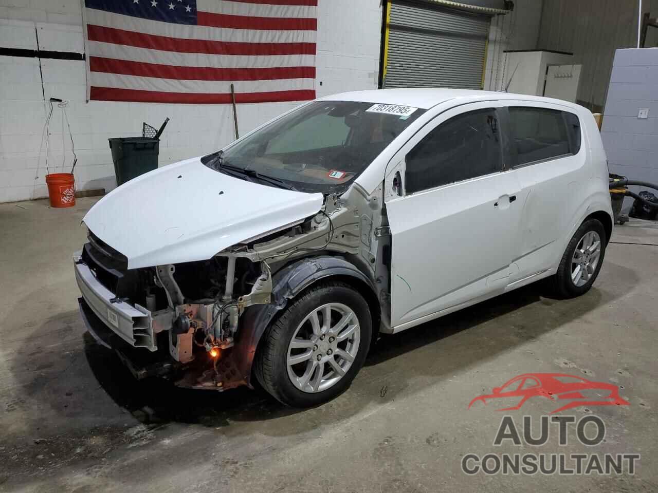 CHEVROLET SONIC 2012 - 1G1JC6SH3C4228775