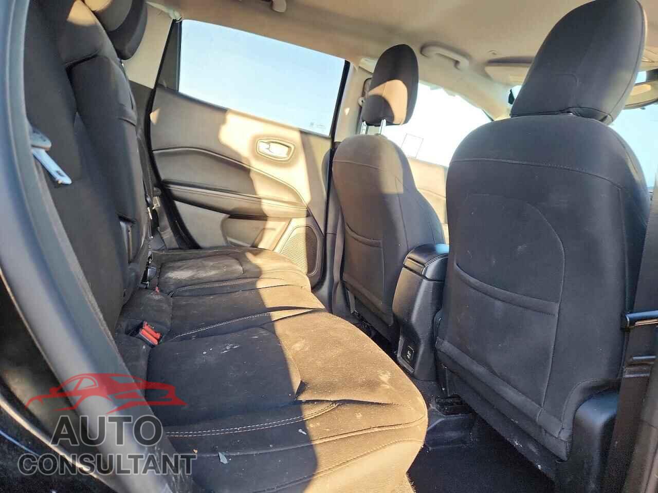JEEP COMPASS 2017 - 3C4NJCAB1HT658476