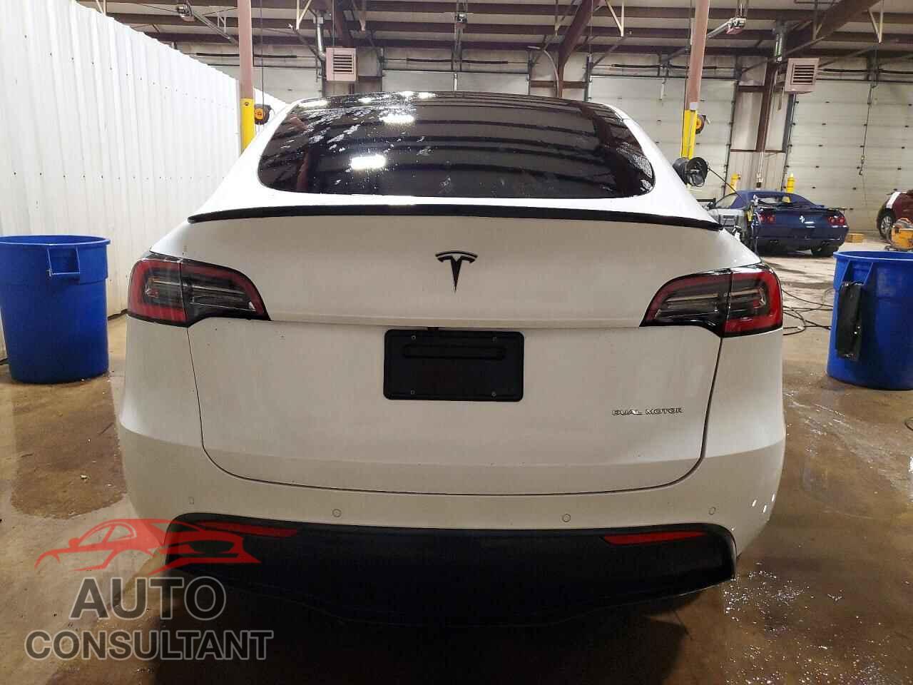 TESLA MODEL Y 2020 - 5YJYGDEEXLF044278
