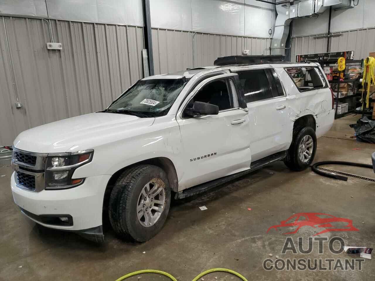 CHEVROLET SUBURBAN 2018 - 1GNSKHKC3JR365639