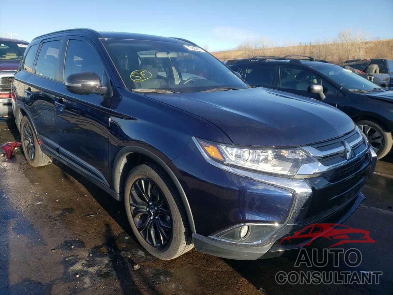 MITSUBISHI OUTLANDER 2018 - JA4AZ3A37JZ051636