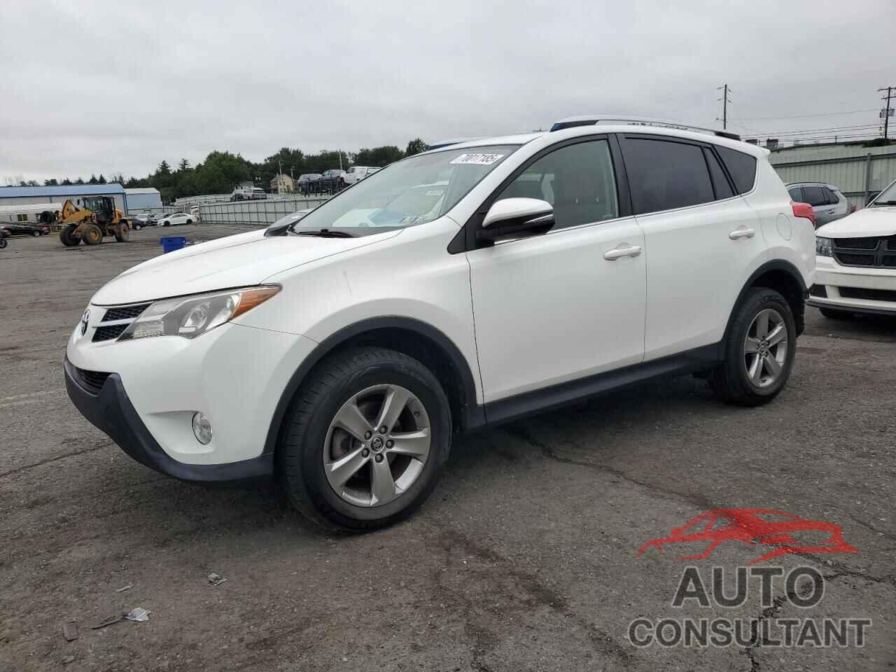 TOYOTA RAV4 2015 - JTMRFREV4FJ047579