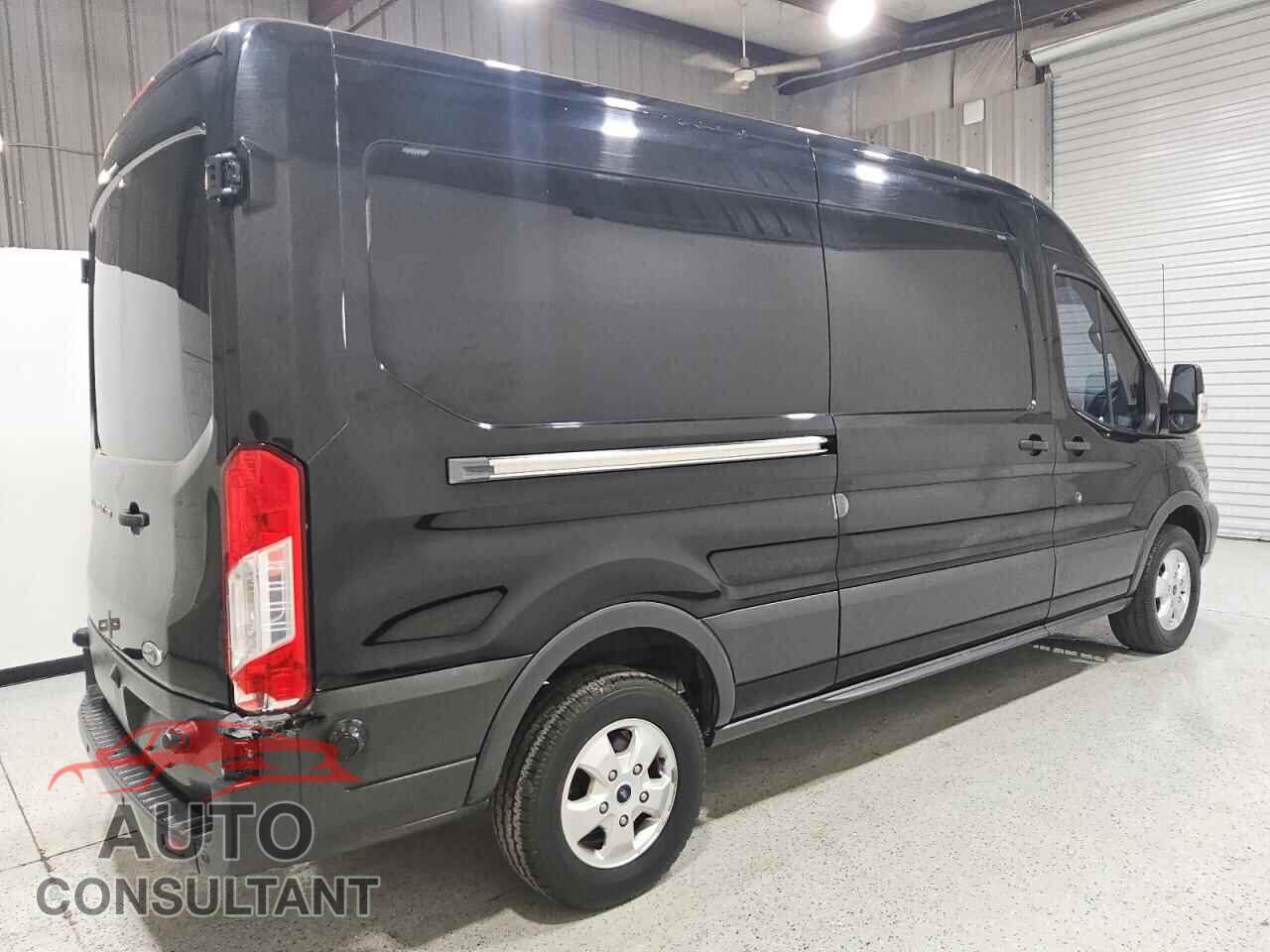 FORD TRANSIT 2017 - 1FTYR2CM1HKB01907