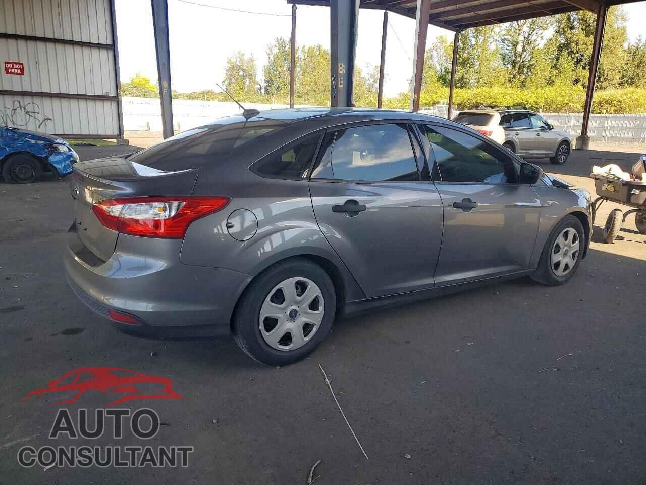 FORD FOCUS 2014 - 1FADP3E28EL225044