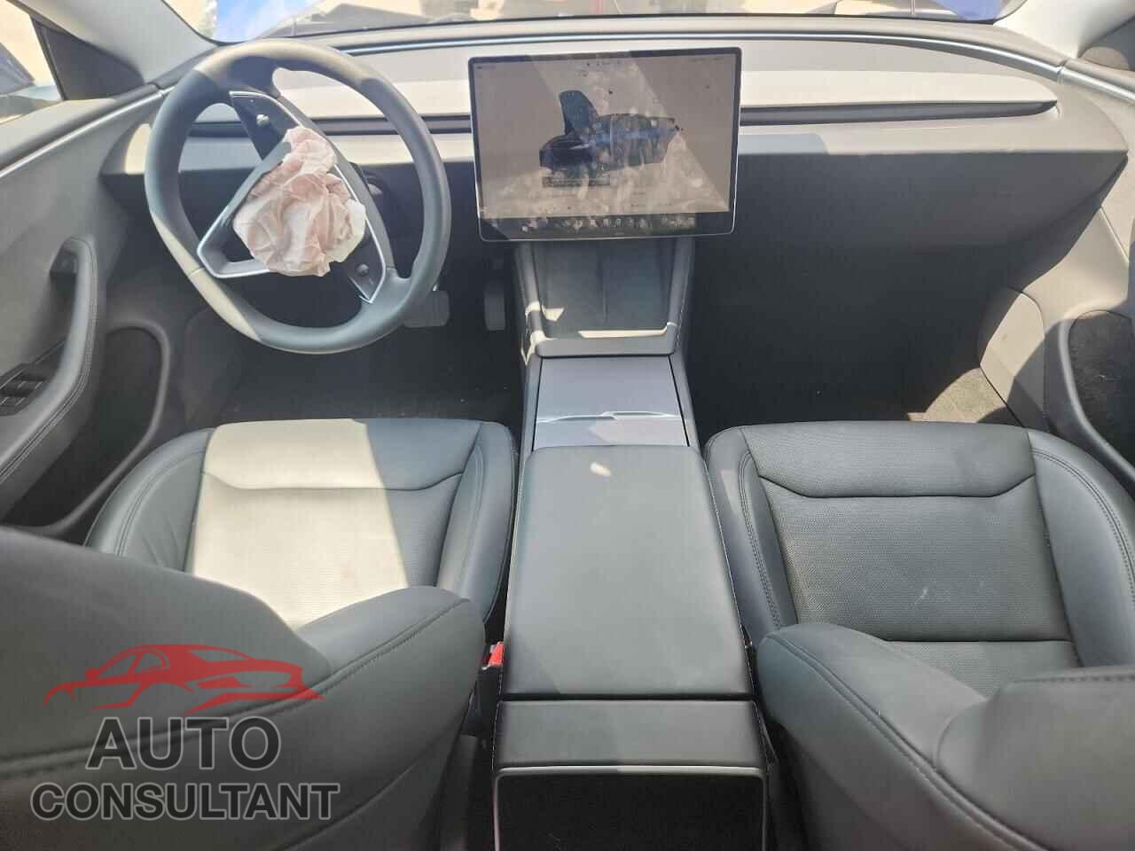 TESLA MODEL 3 2024 - 5YJ3E1EA5RF853840