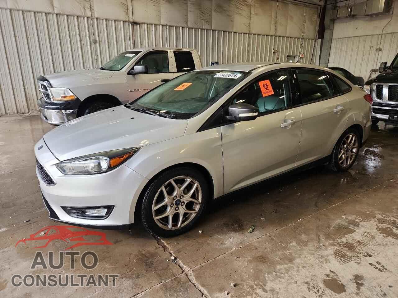 FORD FOCUS 2015 - 1FADP3F2XFL287657