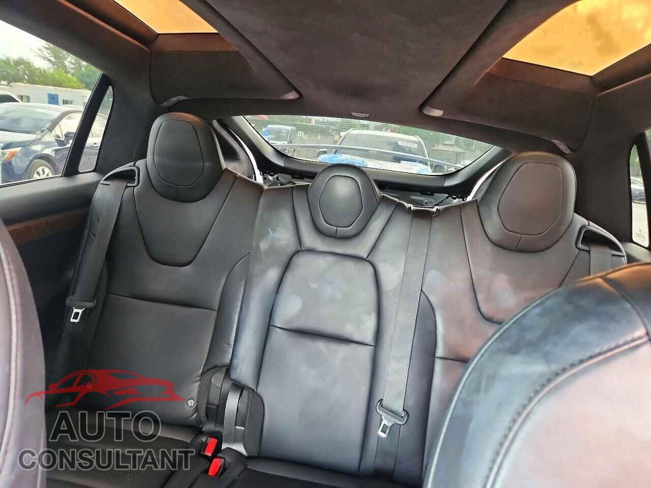 TESLA MODEL X 2020 - 5YJXCAE29LF281159