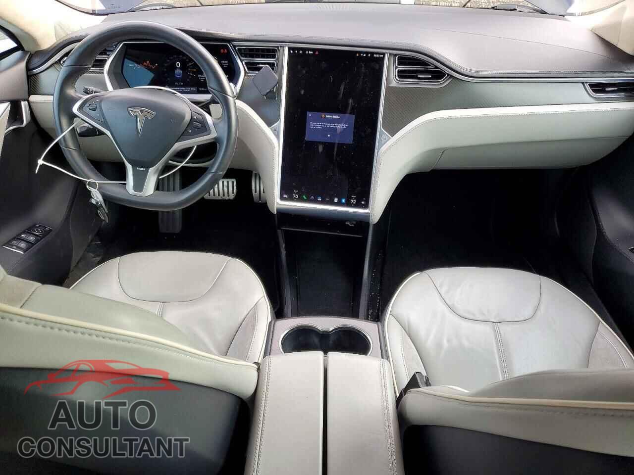 TESLA MODEL S 2013 - 5YJSA1DP5DFP10585