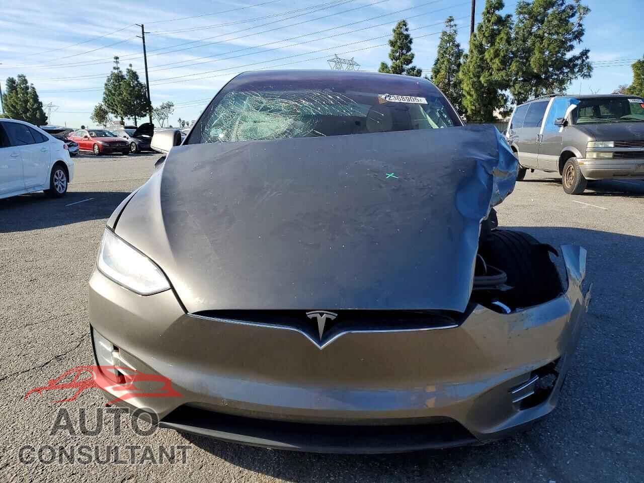 TESLA MODEL X 2016 - 5YJXCBE48GF016326