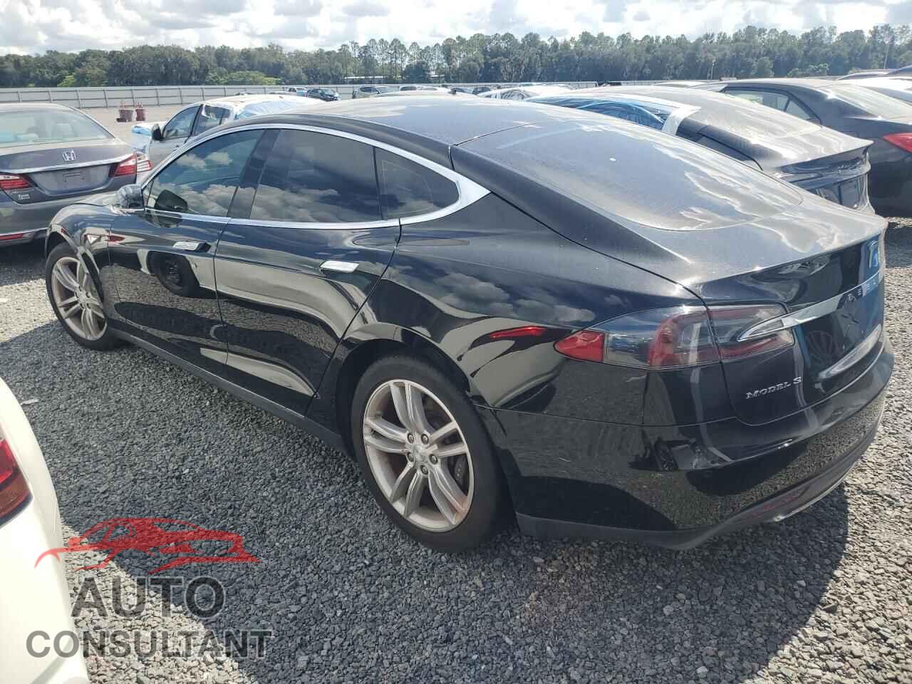 TESLA MODEL S 2015 - 5YJSA1S28FF085819