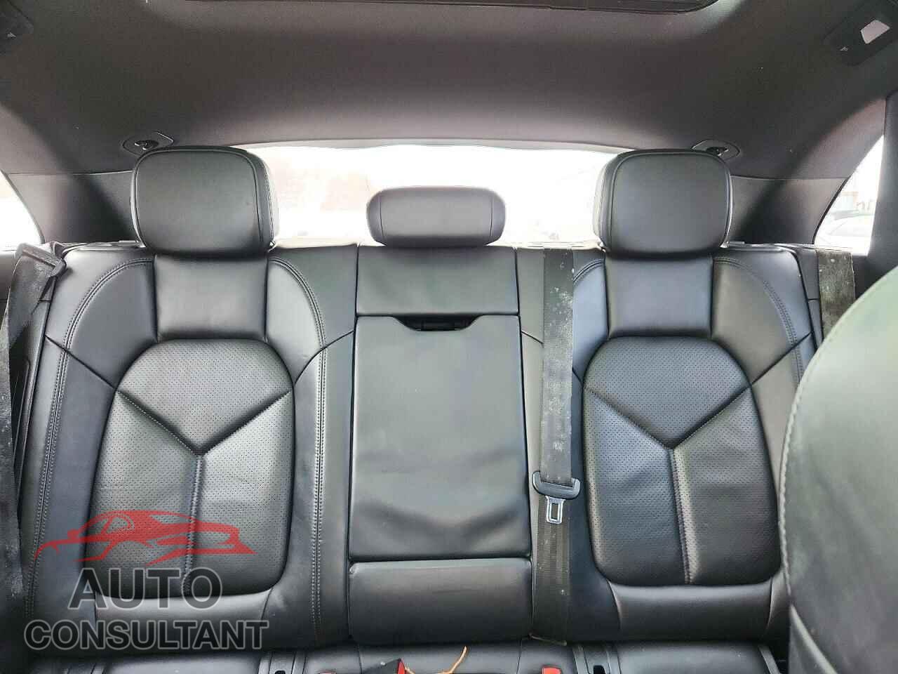 PORSCHE MACAN 2015 - WP1AB2A5XFLB72126