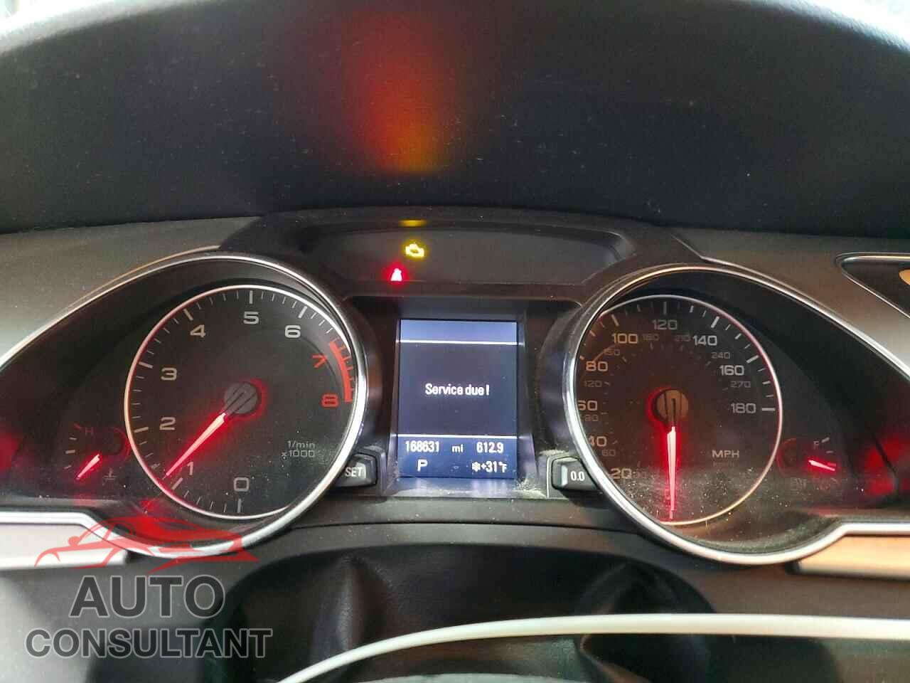 AUDI A5 2010 - WAULFAFR2AA057932