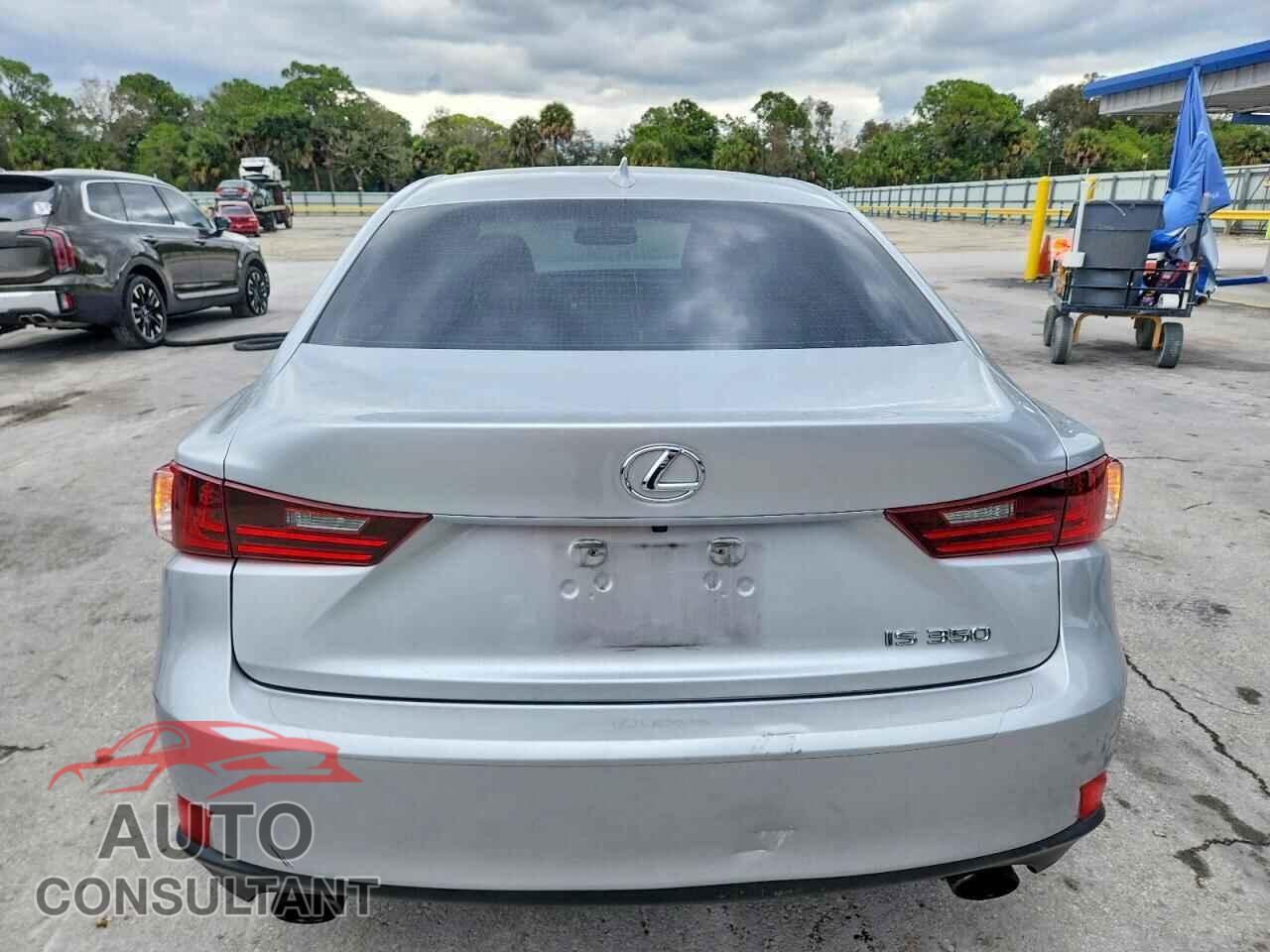 LEXUS IS 2014 - JTHBE1D27E5005149