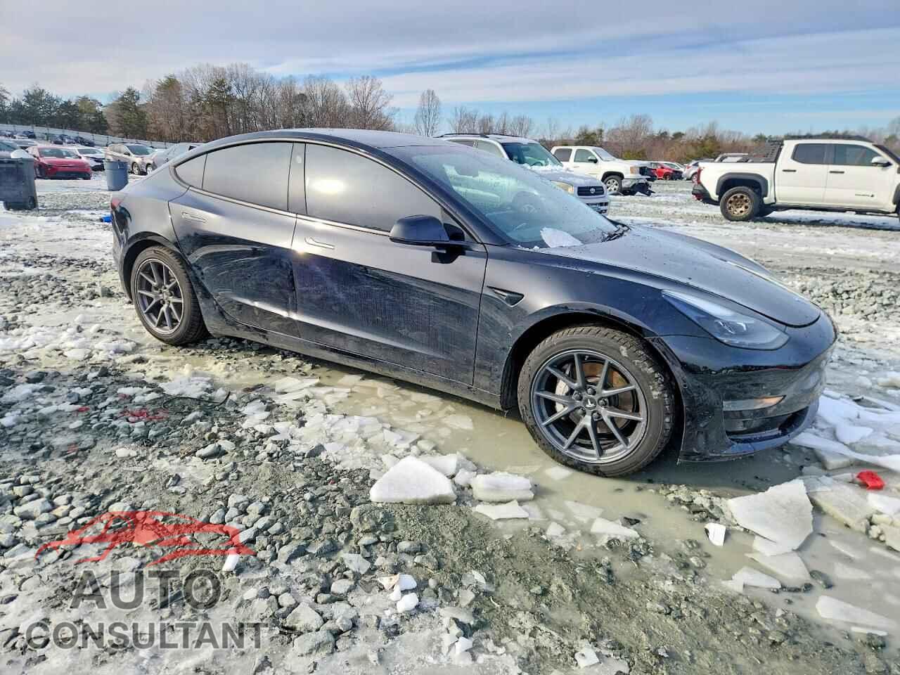 TESLA MODEL 3 2021 - 5YJ3E1EA2MF047009